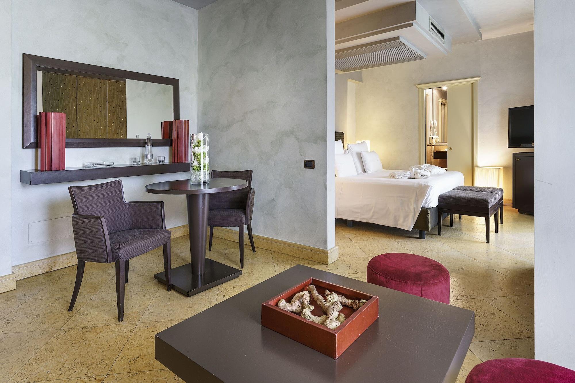 Romano Palace Luxury Hotel Catania Luaran gambar Suite