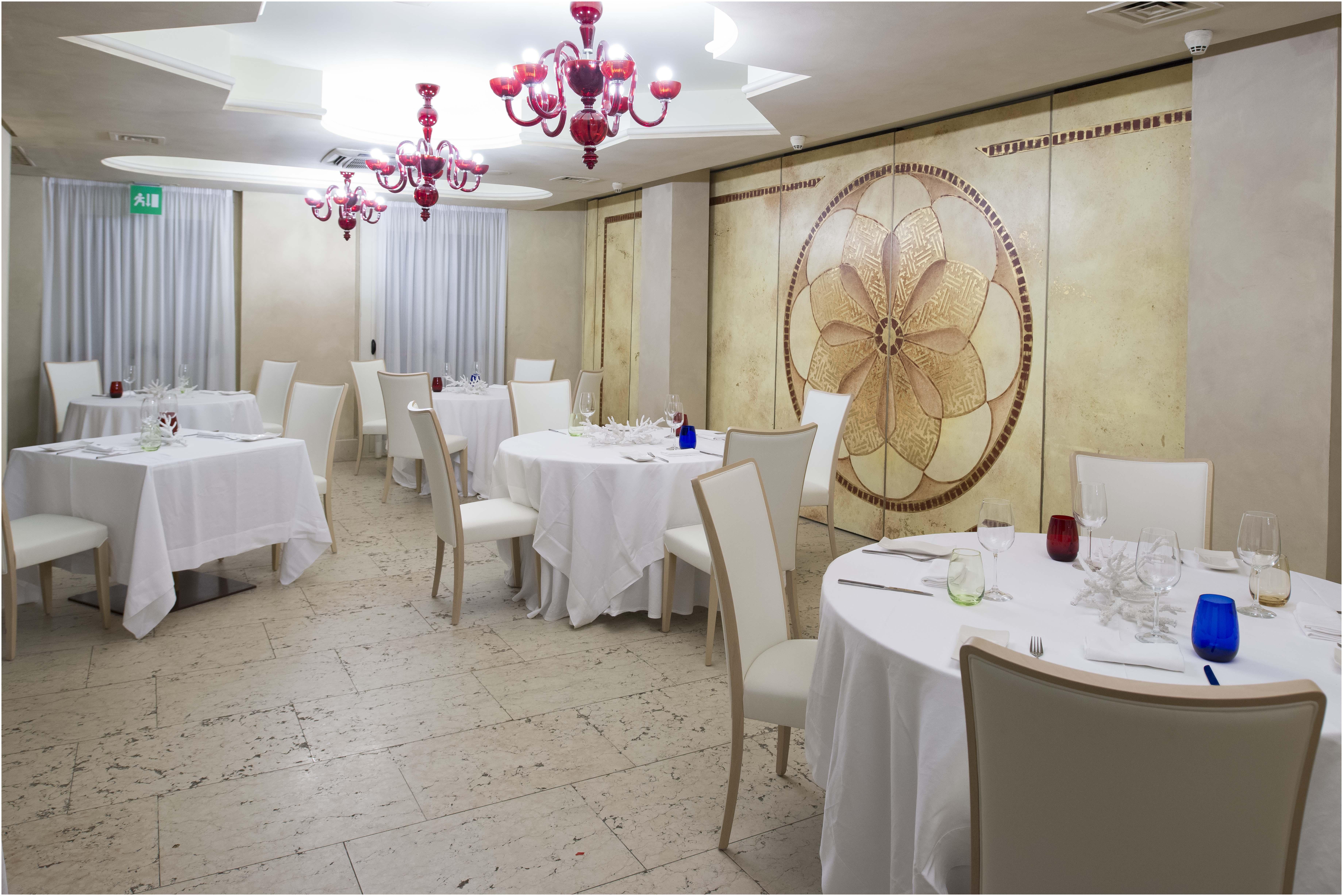 Romano Palace Luxury Hotel Catania Luaran gambar Restaurant "La Perla"